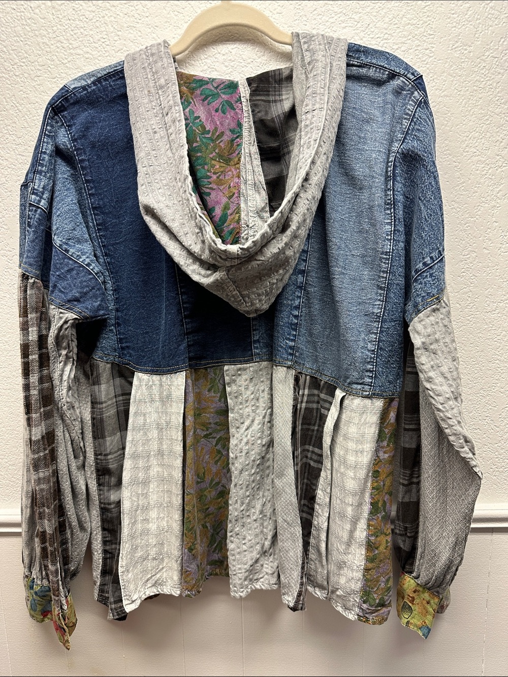 K151 Young Threads Women’s Boho Patchwork Denim Hoodie Blue Denim Multicolor NWT - Picture 7 of 12